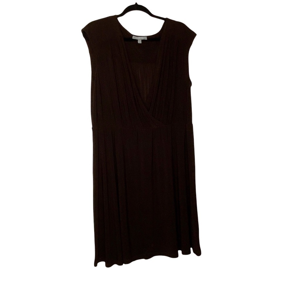 ny COLLECTION Brown dress with deep V neckline. Sleeveless. Size XL